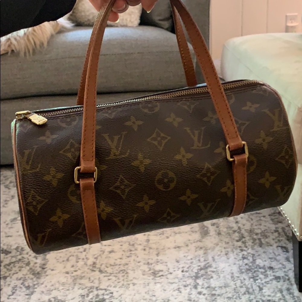 Authentic Louis Vuitton papillon 26